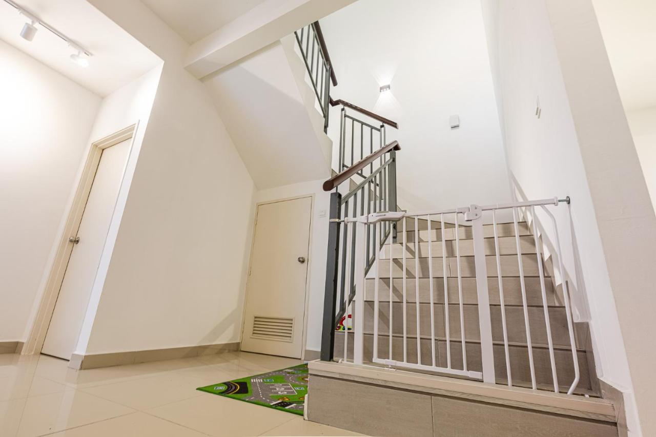 Desaru Babyfriendly Homestay מראה חיצוני תמונה